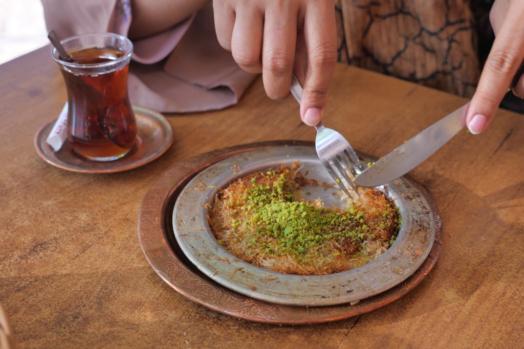 Turkish kunefe and tea